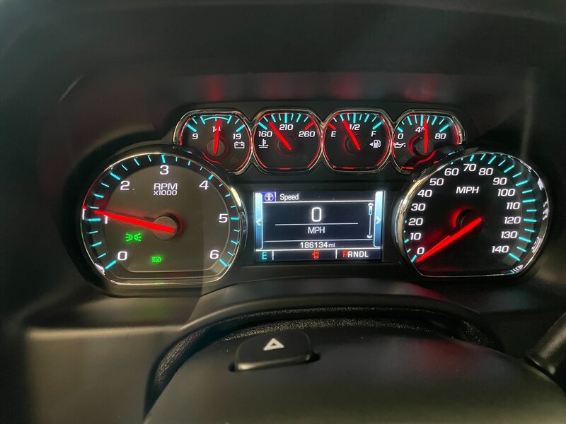 Used 2020 Chevrolet Suburban LT AWD/4WD image 9