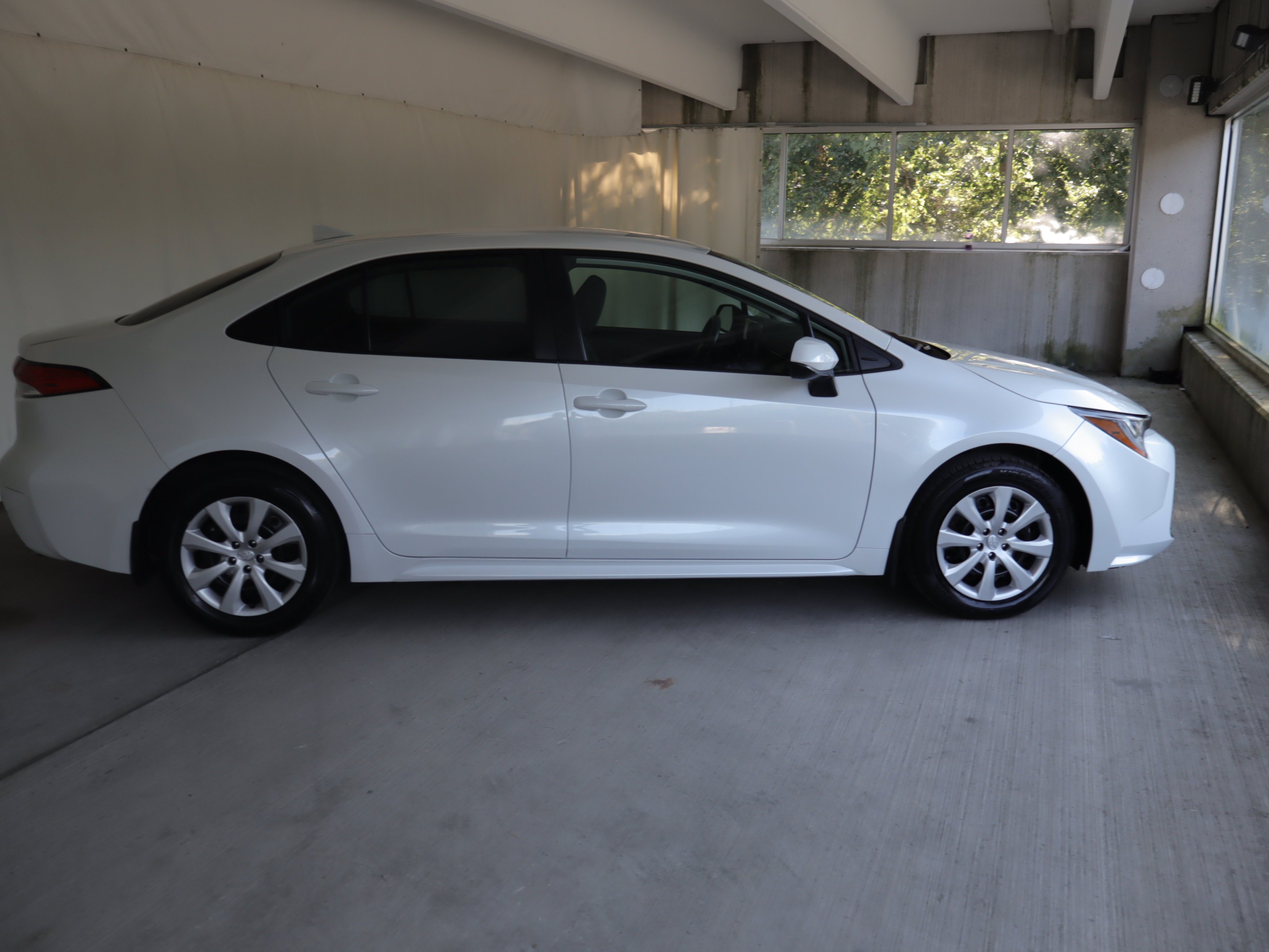 Used 2026 Toyota Corolla LE FWD image 4