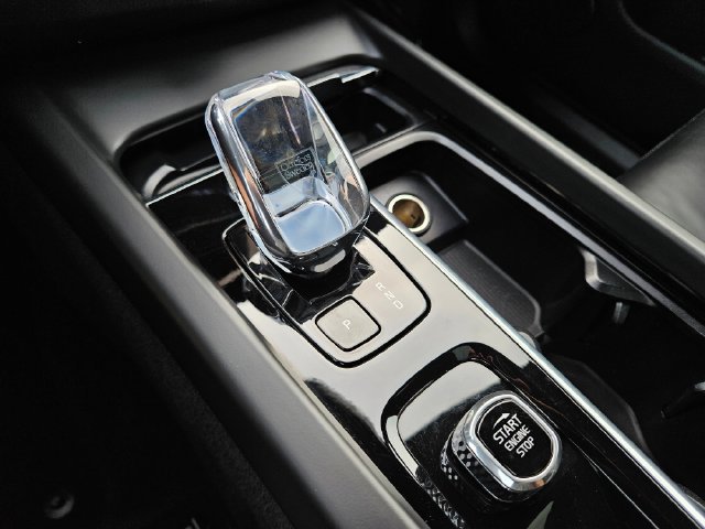 Certified 2024 Volvo XC60 T8 Polestar AWD/4WD image 27