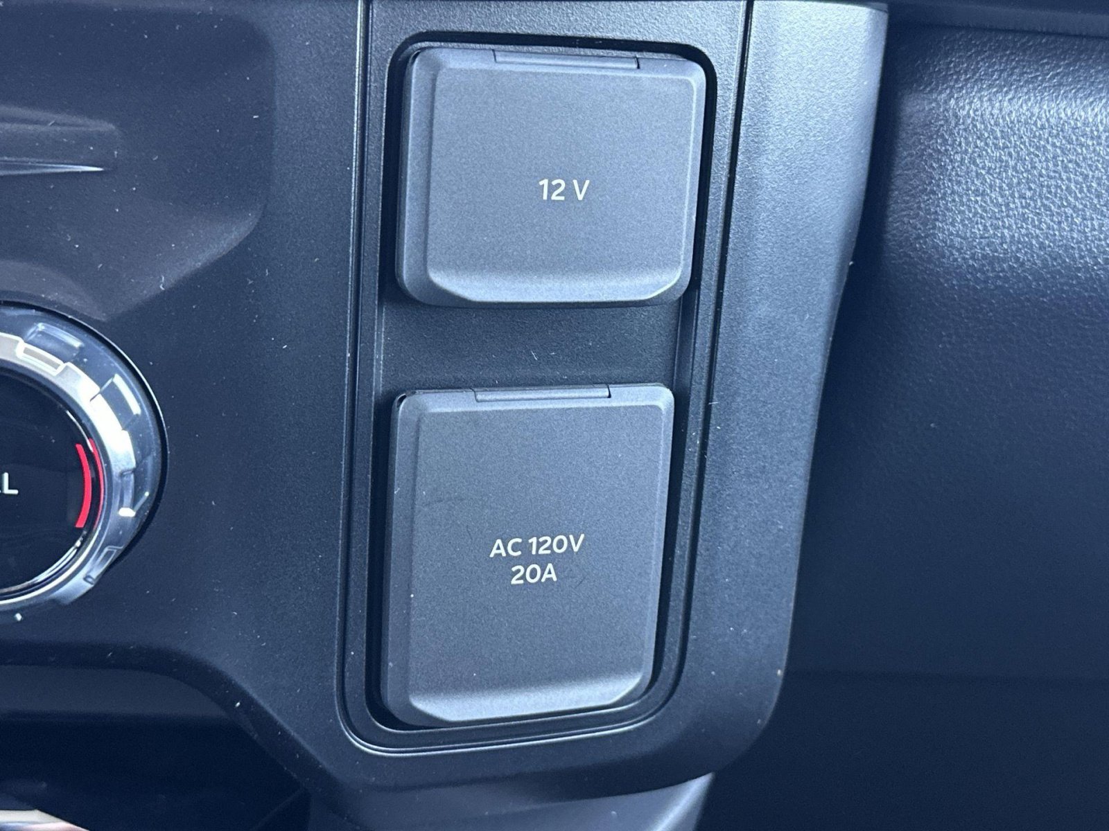 New 2025 Ford F250 Lariat w/ Lariat Ultimate Package image 26