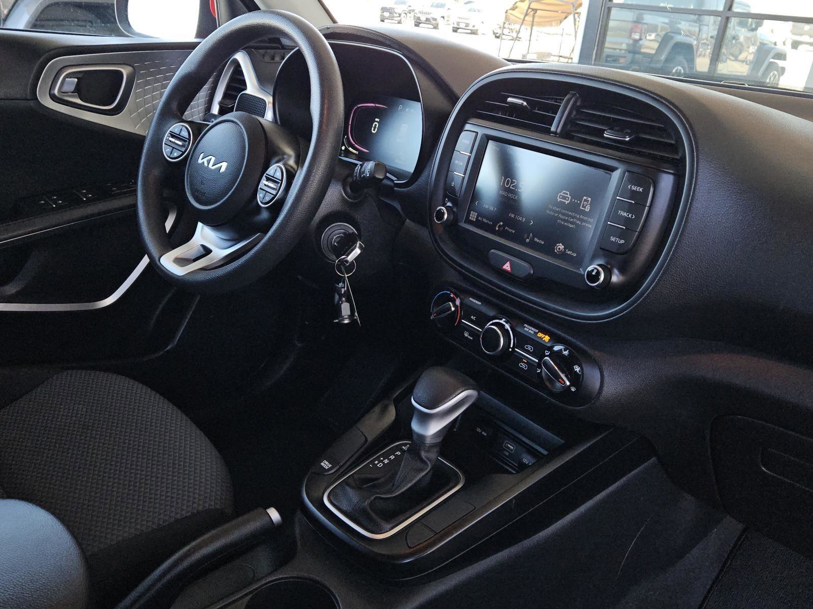 Used 2023 Kia Soul LX w/ LX Technology Package image 27