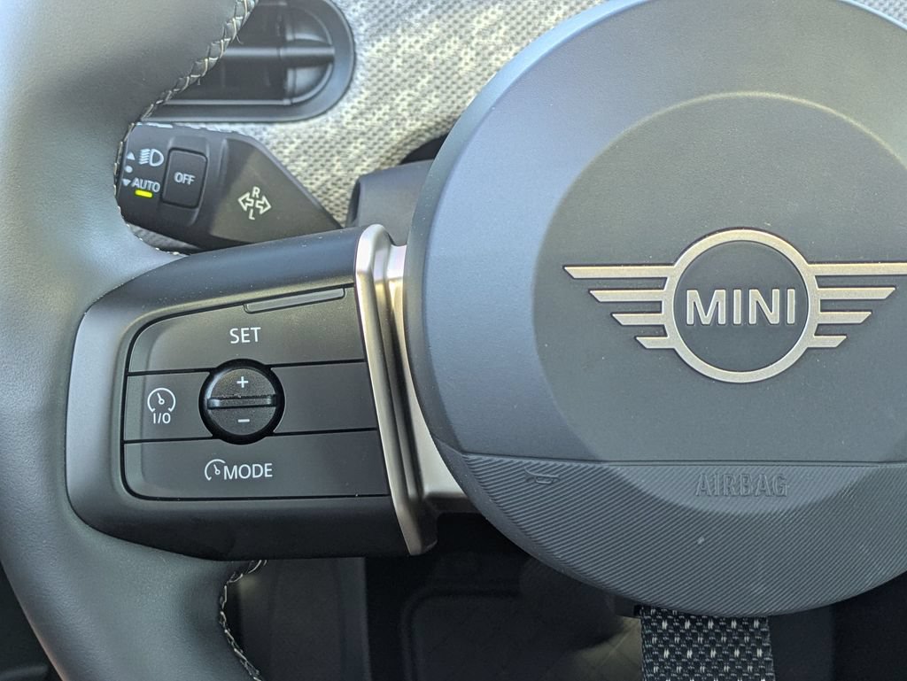 Used 2025 MINI Cooper S FWD image 17