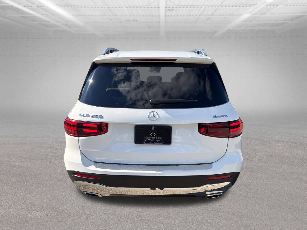 New 2026 Mercedes-Benz GLB 250 4MATIC image 4