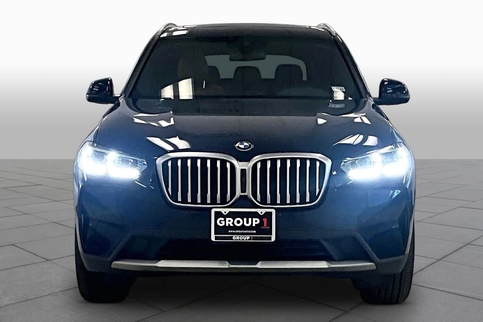 Used 2024 BMW X3 sDrive30i w/ Convenience Package RWD image 3