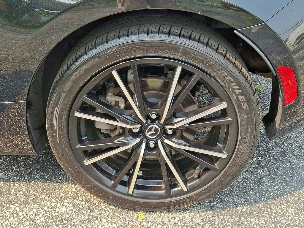 Used 2025 MAZDA MX-5 Miata RF Grand Touring RWD image 19