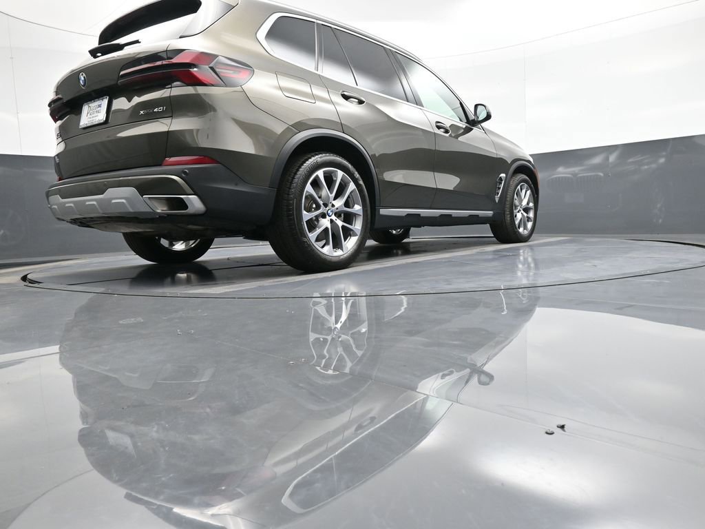 Used 2025 BMW X5 xDrive40i w/ Climate Comfort Package image 34