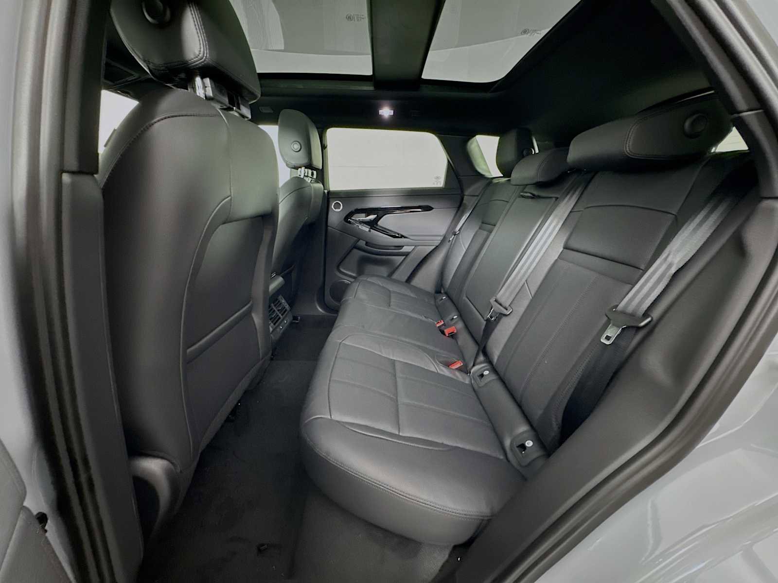 New 2024 Land Rover Range Rover Evoque Dynamic SE image 22