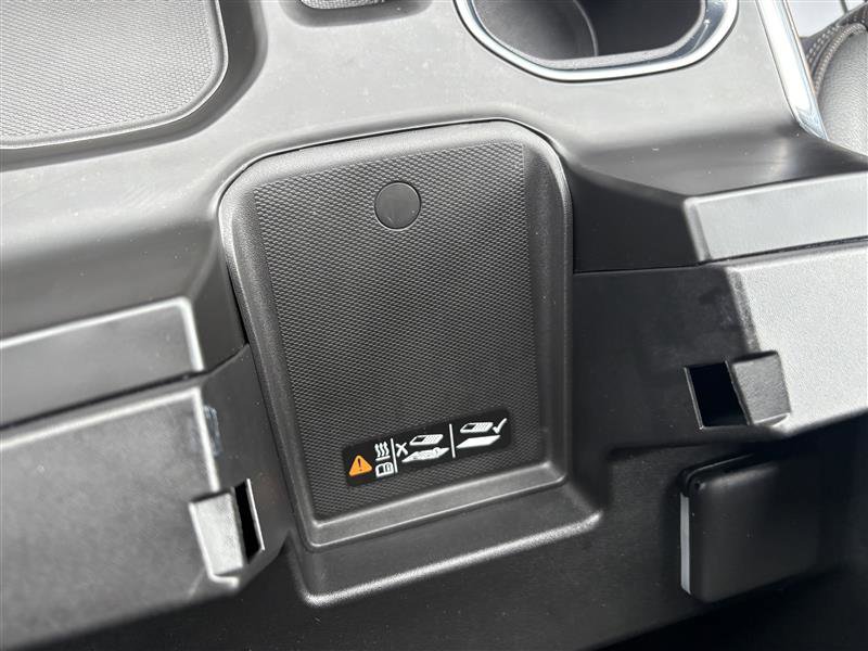 Used 2023 Chevrolet Silverado 1500 High Country w/ High Country Premium Package AWD/4WD image 34