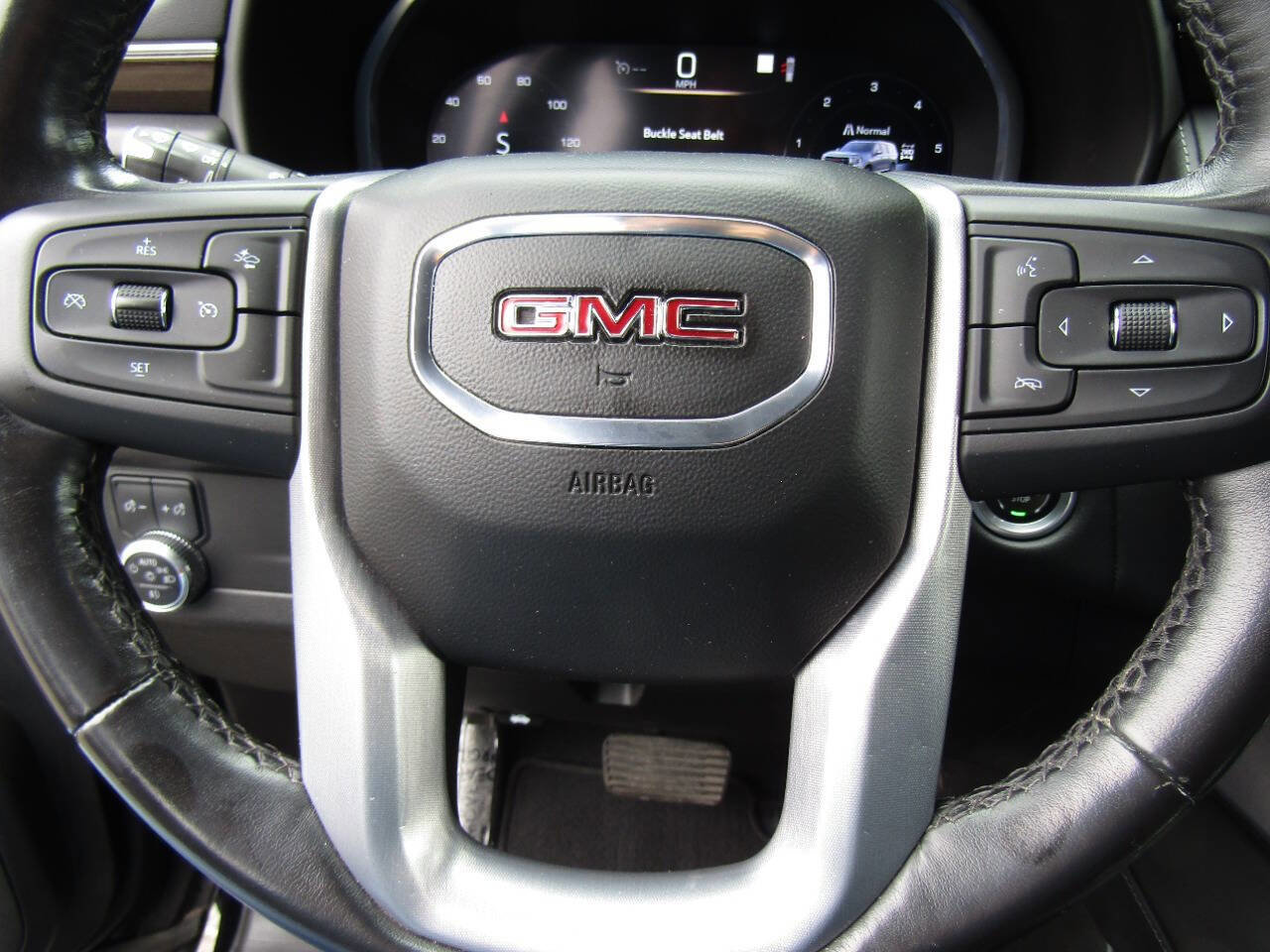 Used 2022 GMC Yukon XL SLE AWD/4WD image 18