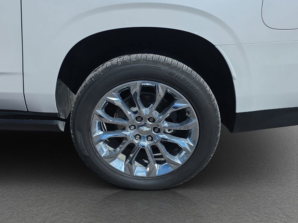 Used 2023 Chevrolet Suburban High Country image 5
