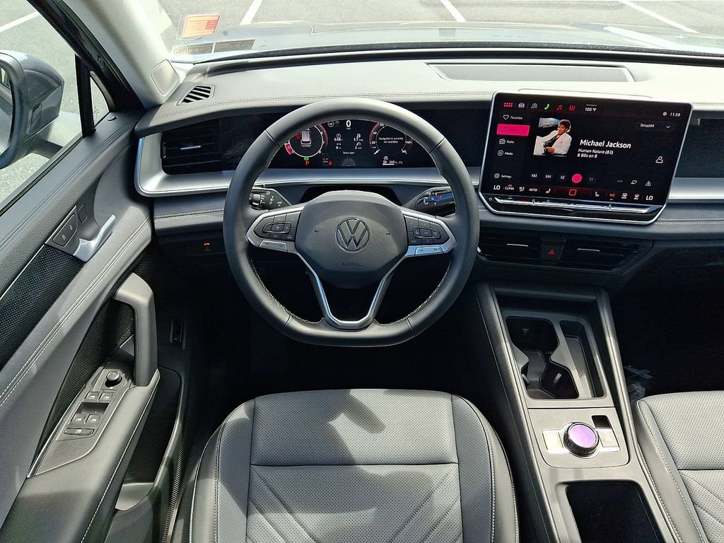 Used 2026 Volkswagen Tiguan SE AWD/4WD image 11