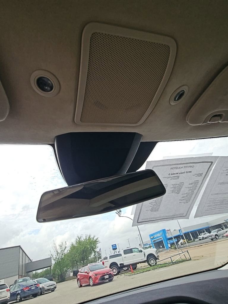 Used 2015 Tesla Model S 85D image 22