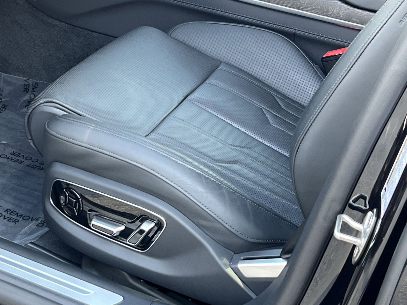 Used 2025 Audi A8 L 3.0T image 12