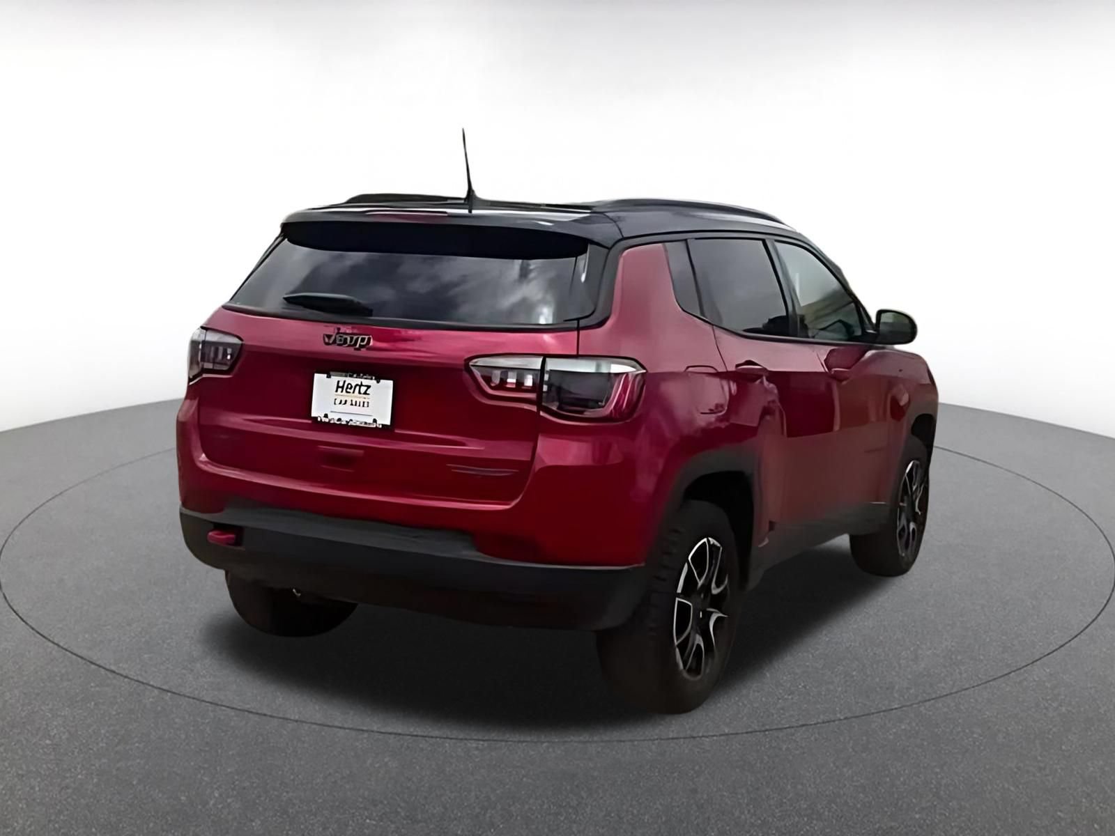 Used 2025 Jeep Compass Trailhawk AWD/4WD image 15