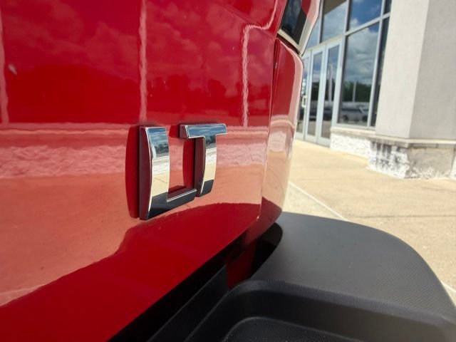Used 2015 Chevrolet Silverado 2500 LT w/ LT Fleet Convenience Package AWD/4WD image 11