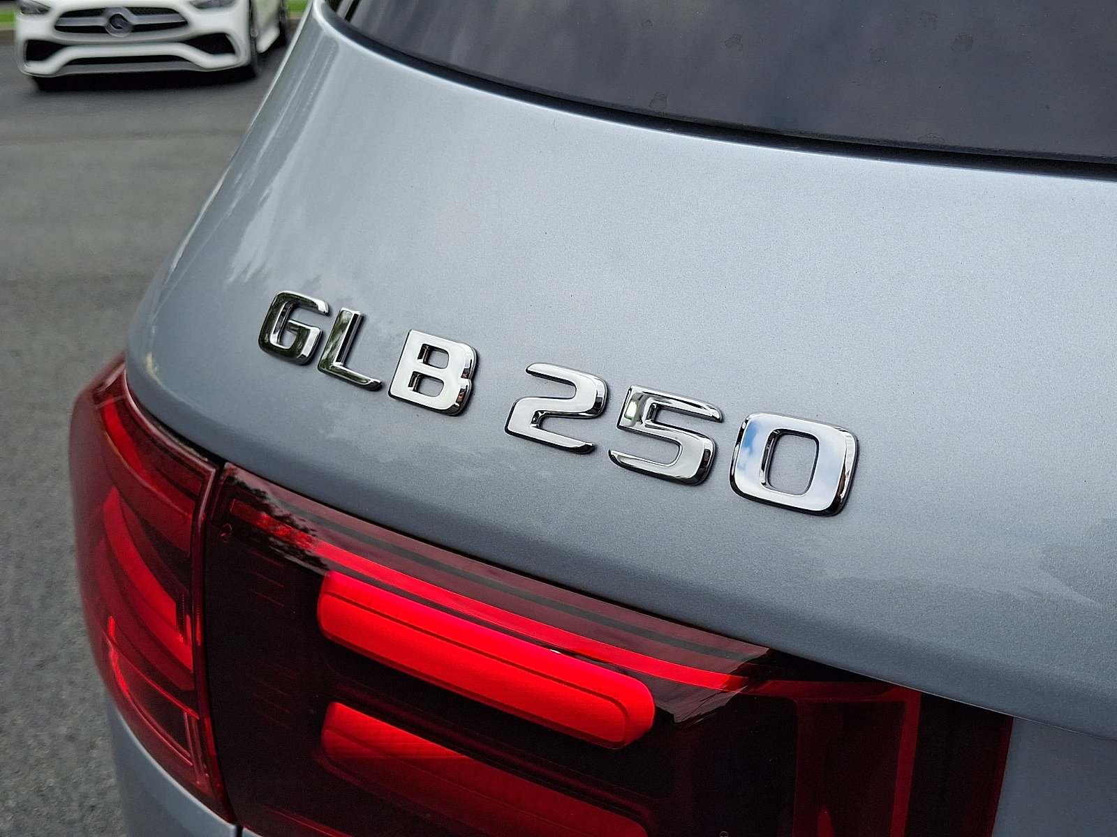New 2026 Mercedes-Benz GLB 250 4MATIC image 26