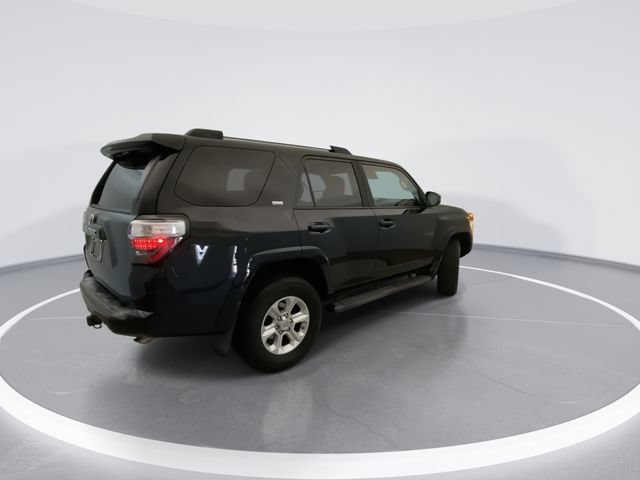 Used 2020 Toyota 4Runner SR5 AWD/4WD image 4