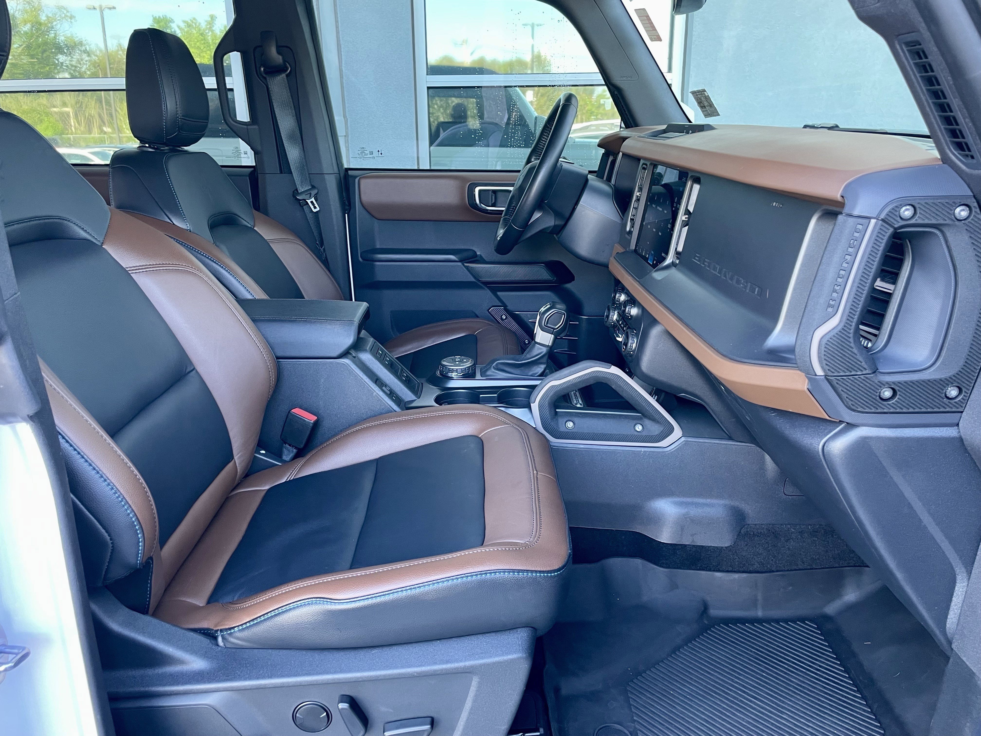 Used 2024 Ford Bronco Outer Banks AWD/4WD image 15
