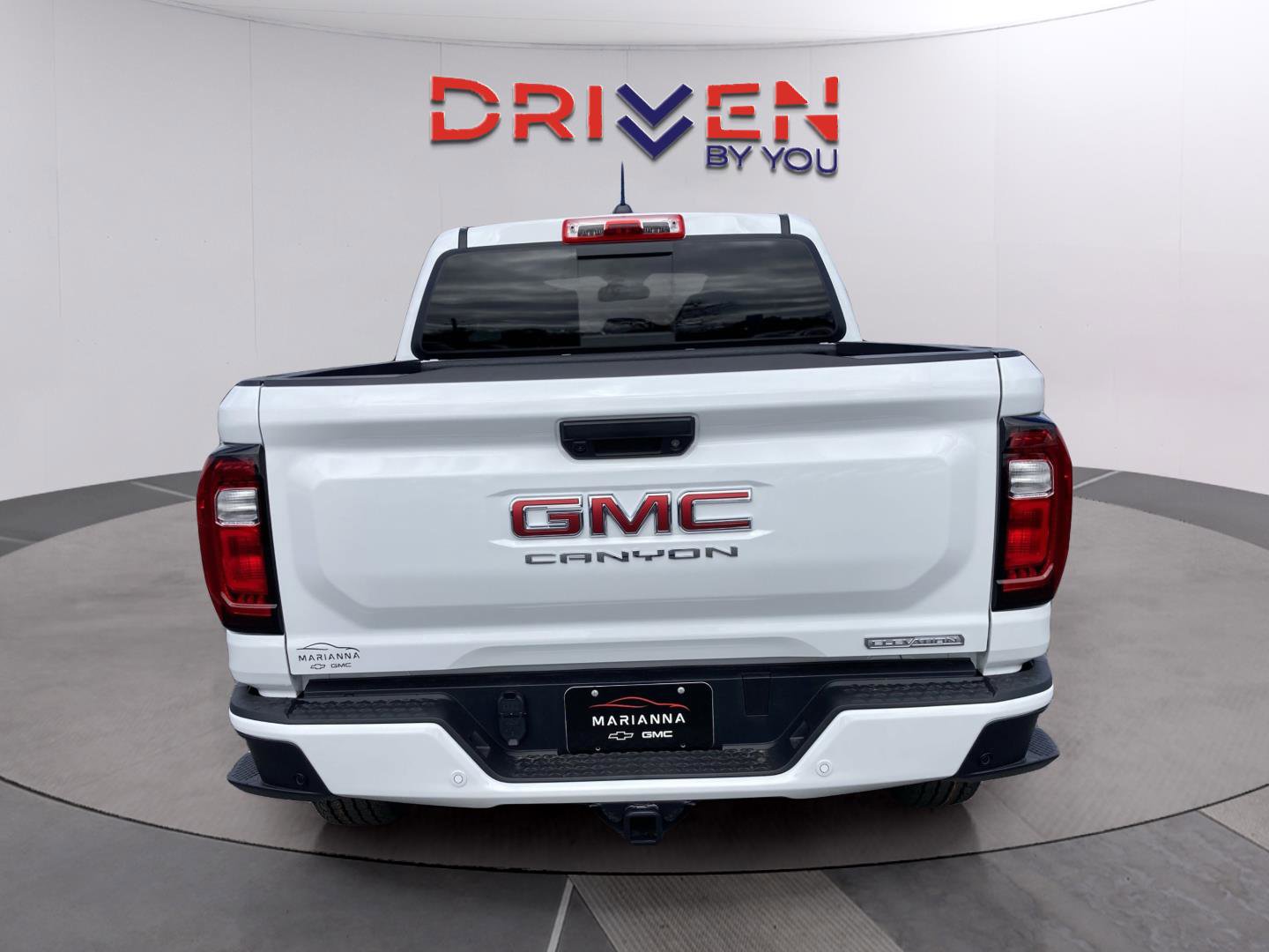 New 2026 GMC Canyon Elevation w/ Convenience Package image 4