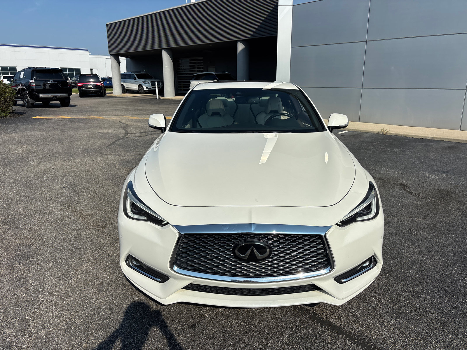 Used 2021 INFINITI Q60 3.0t Luxe w/ Essential Package AWD/4WD image 2
