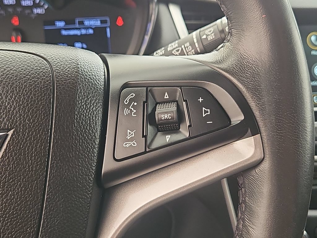 Used 2019 Chevrolet Trax LT w/ LT Convenience Package AWD/4WD image 21