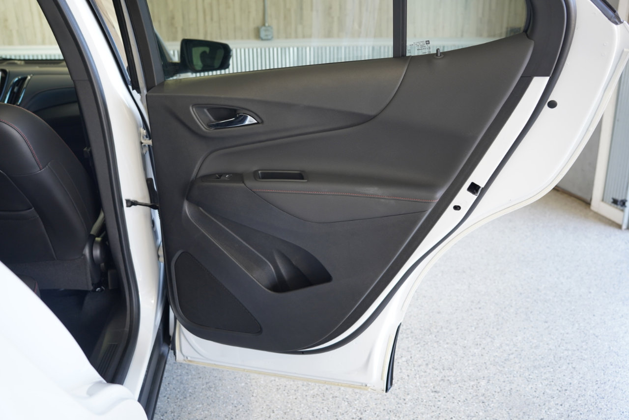 Used 2022 Chevrolet Equinox RS w/ RS Leather Package image 35