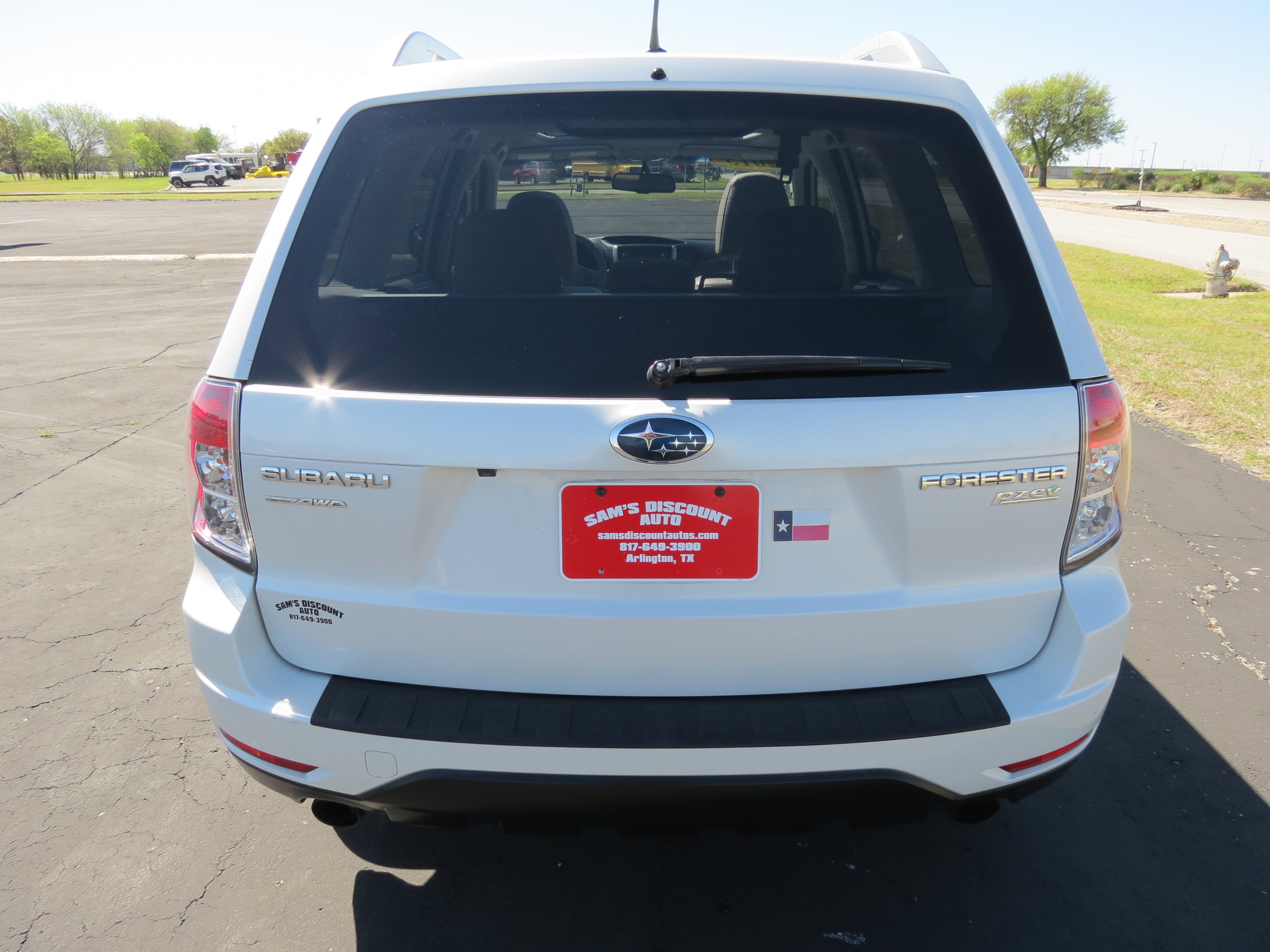 Used 2013 Subaru Forester 2.5X Touring AWD/4WD image 8