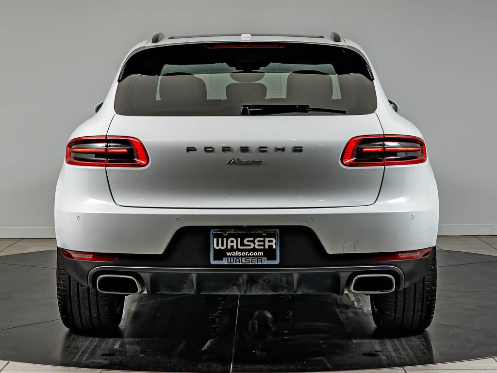 Used 2018 Porsche Macan AWD/4WD image 7