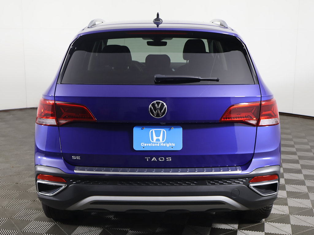 Used 2024 Volkswagen Taos SE FWD image 11