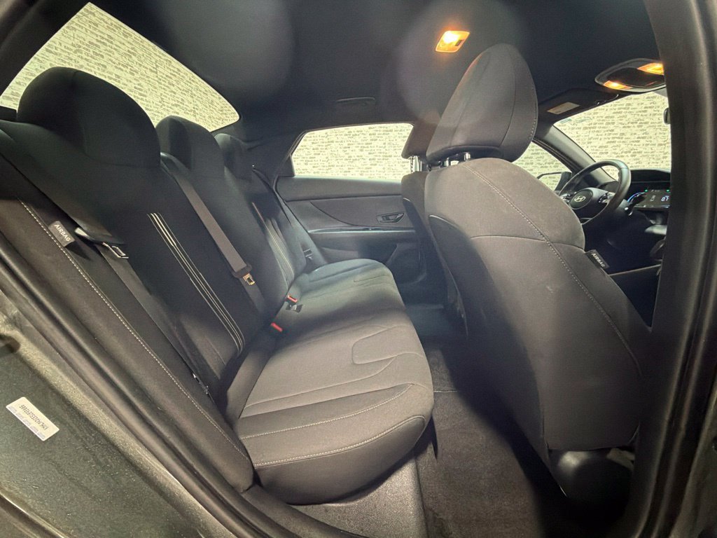 Certified 2025 Hyundai Elantra Sport FWD image 14