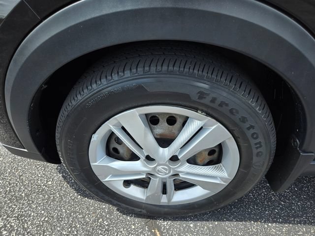 Used 2020 Nissan Kicks S FWD image 28