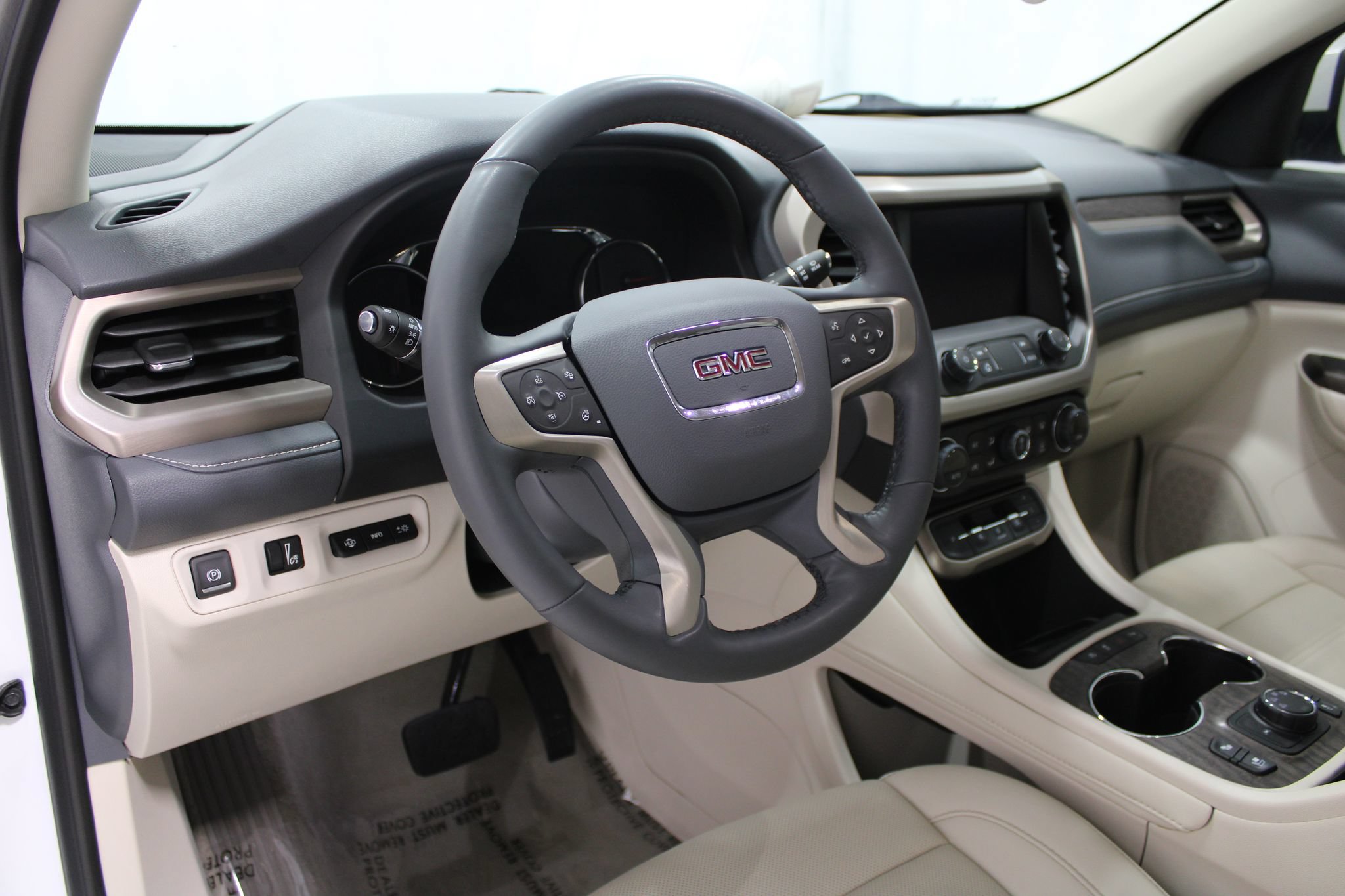 Used 2023 GMC Acadia Denali AWD/4WD image 12