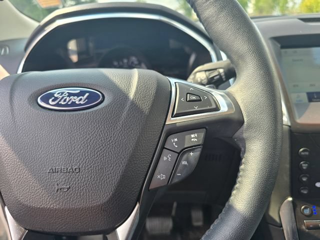 Used 2020 Ford Edge Titanium w/ Equipment Group 301A AWD/4WD image 30