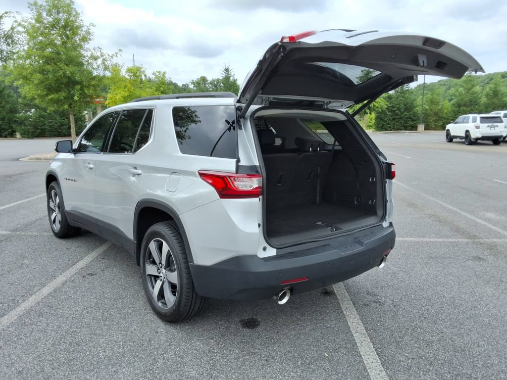 Certified 2020 Chevrolet Traverse LT w/ LT Premium Package FWD image 15