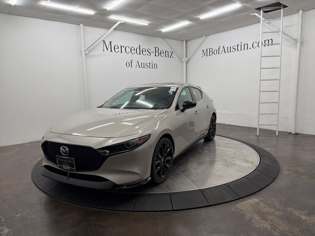 Used 2024 MAZDA MAZDA3 Hatchback w/Premium Plus Pkg image 3