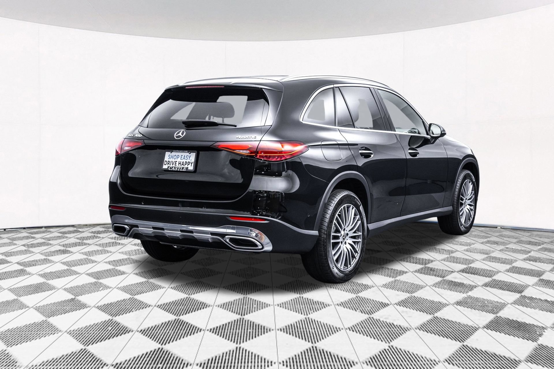 Used 2024 Mercedes-Benz GLC 300 4MATIC image 11