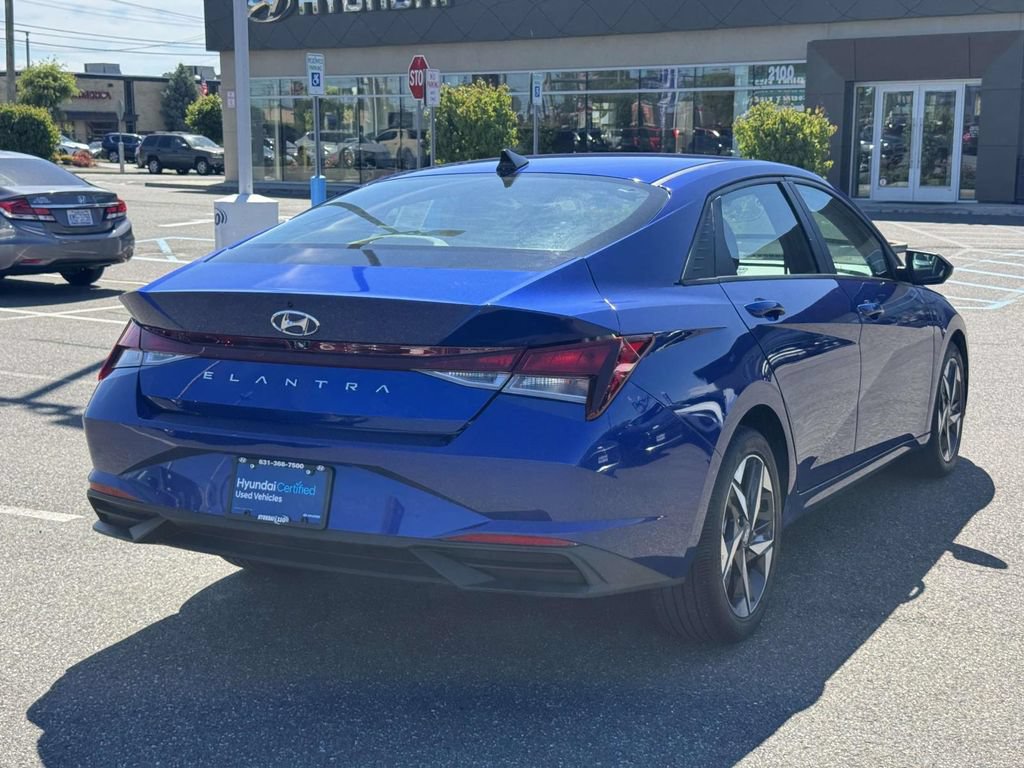 Used 2023 Hyundai Elantra SEL w/ Convenience Package FWD image 8