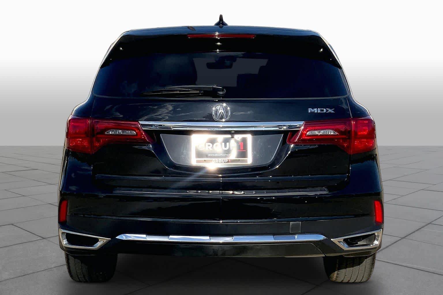 Used 2017 Acura MDX w/ Technology Package FWD image 4