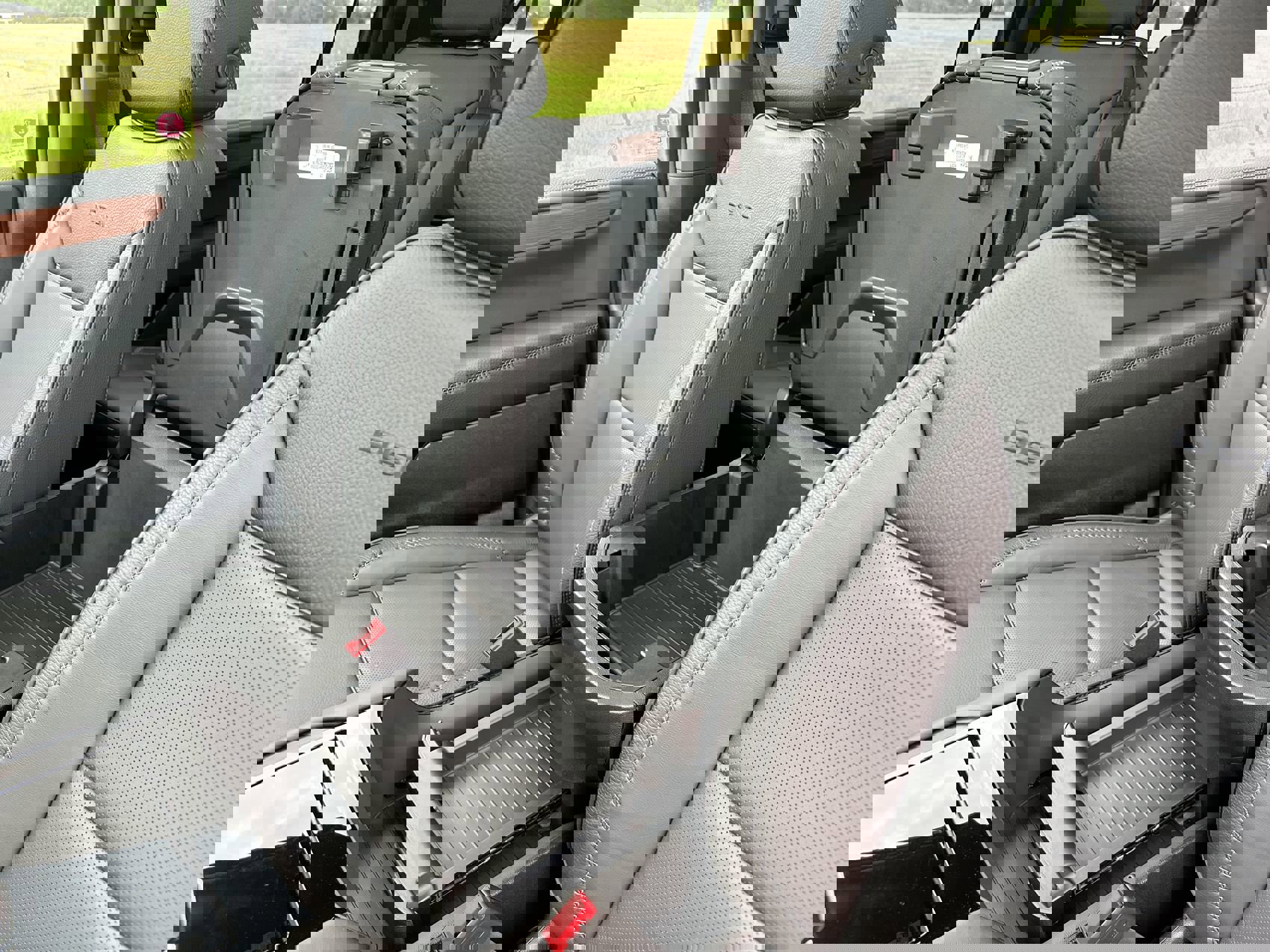 Used 2025 GMC Yukon XL Denali image 18