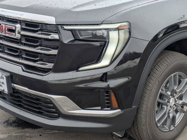 Used 2025 GMC Acadia Elevation image 9