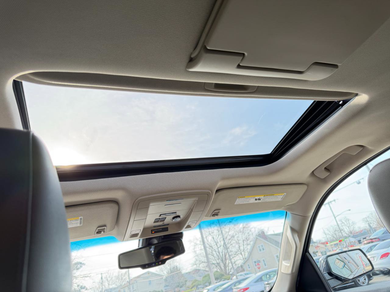 Used 2018 Chevrolet Suburban LT image 30