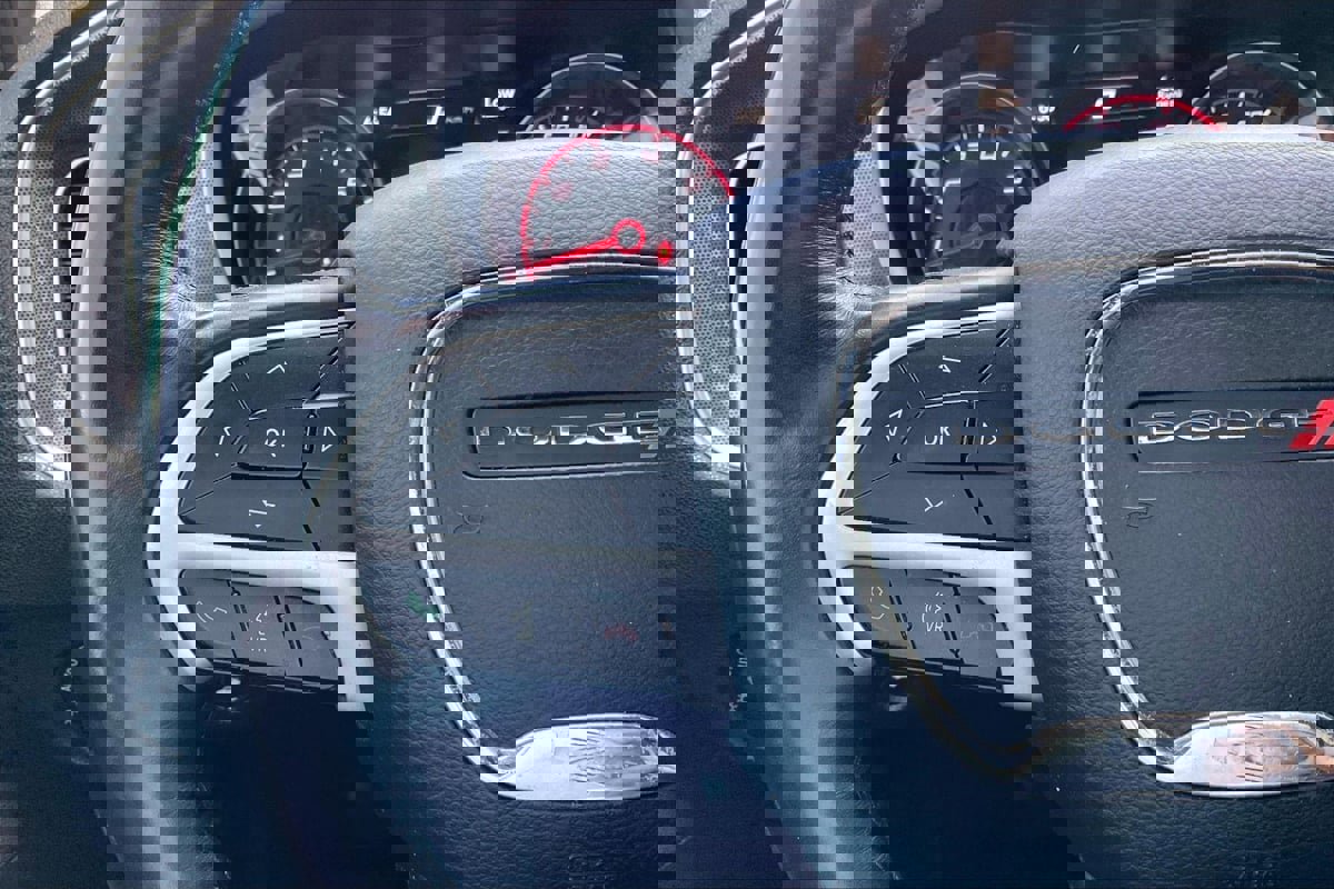 Used 2017 Dodge Charger SXT image 18