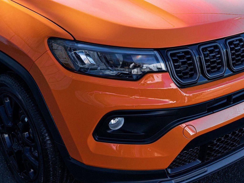 New 2026 Jeep Compass Latitude image 18