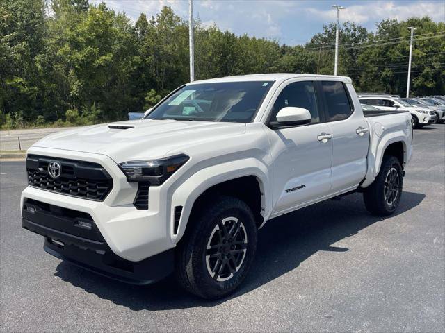 Certified 2024 Toyota Tacoma TRD Sport AWD/4WD image 1