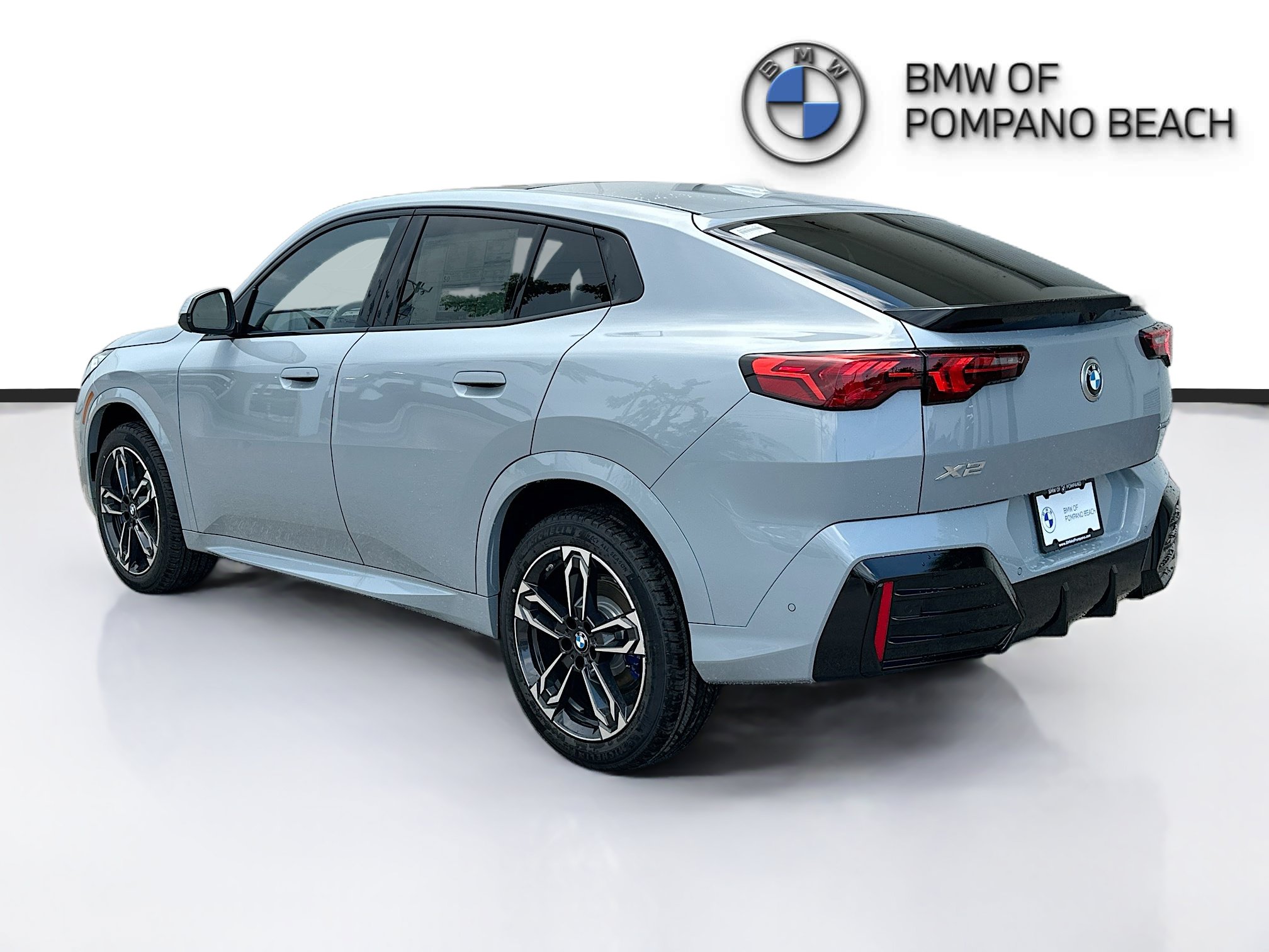 New 2026 BMW X2 xDrive28i w/ M Sport Package AWD/4WD image 4