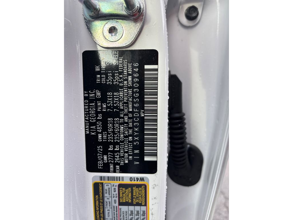 Used 2025 Kia Sportage EX w/ Premium Package image 16