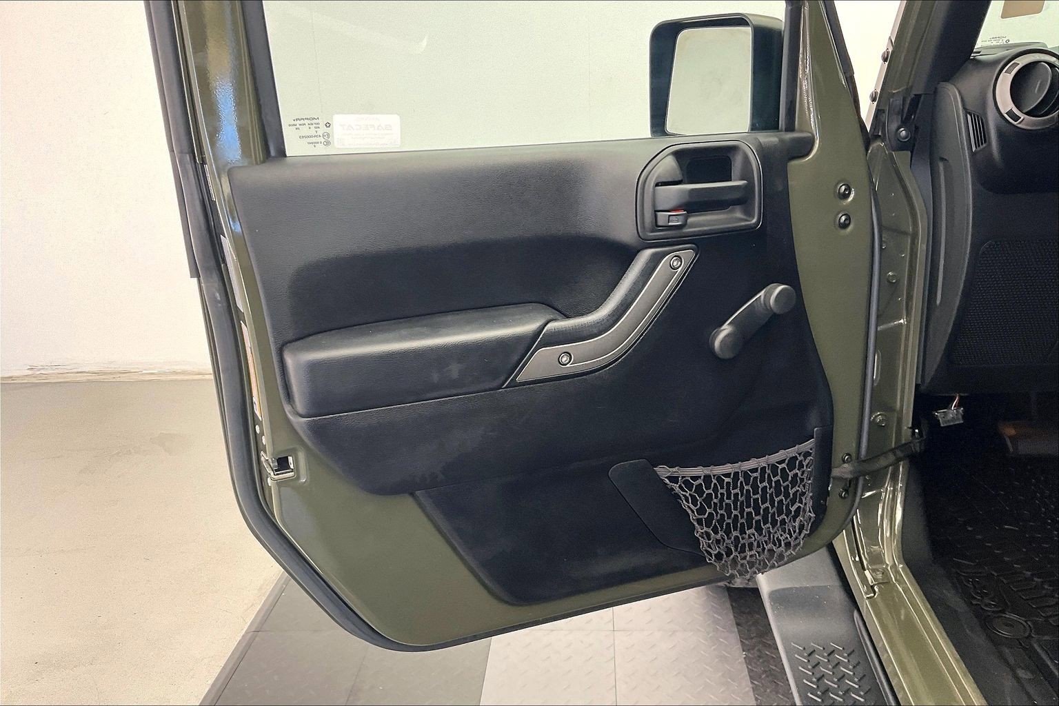 Used 2015 Jeep Wrangler Sport AWD/4WD image 23