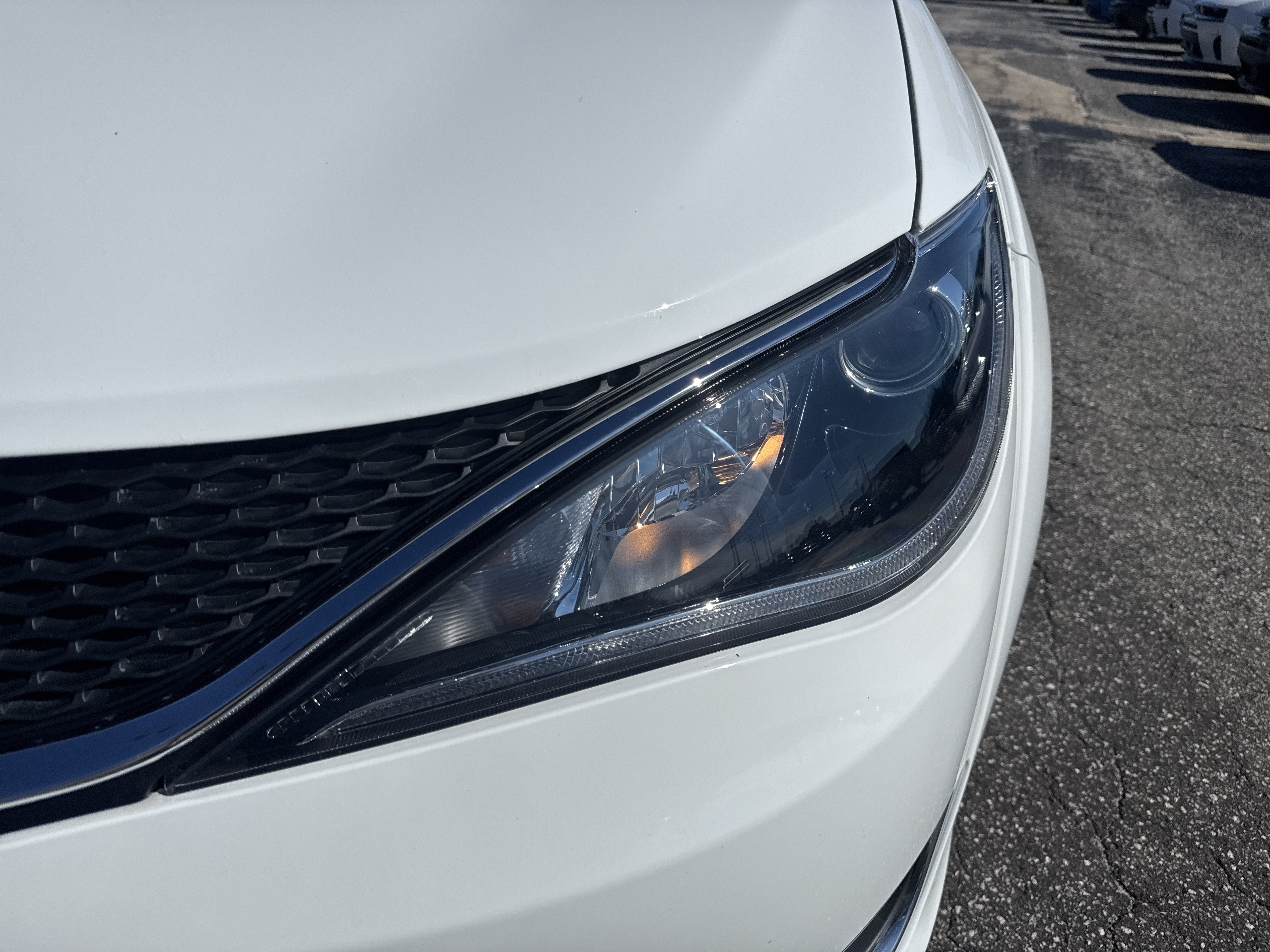 Used 2019 Chrysler Pacifica Touring-L Plus w/ Tire & Wheel Group FWD image 5