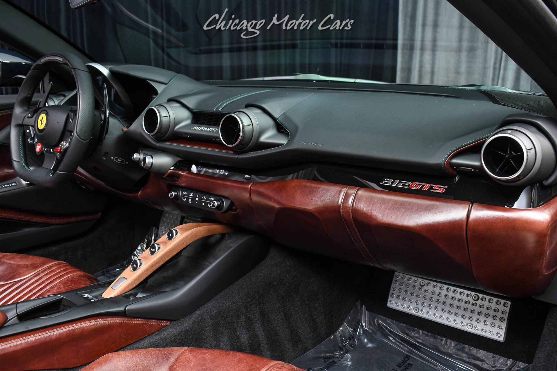 Used 2023 Ferrari 812 GTS RWD image 27