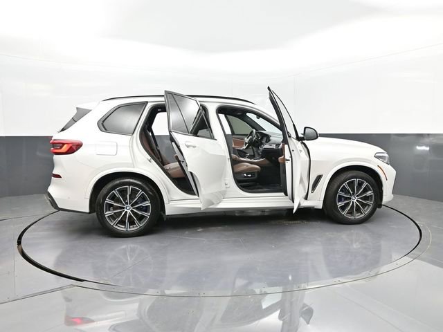 Used 2020 BMW X5 M50i w/ Premium Package AWD/4WD image 35